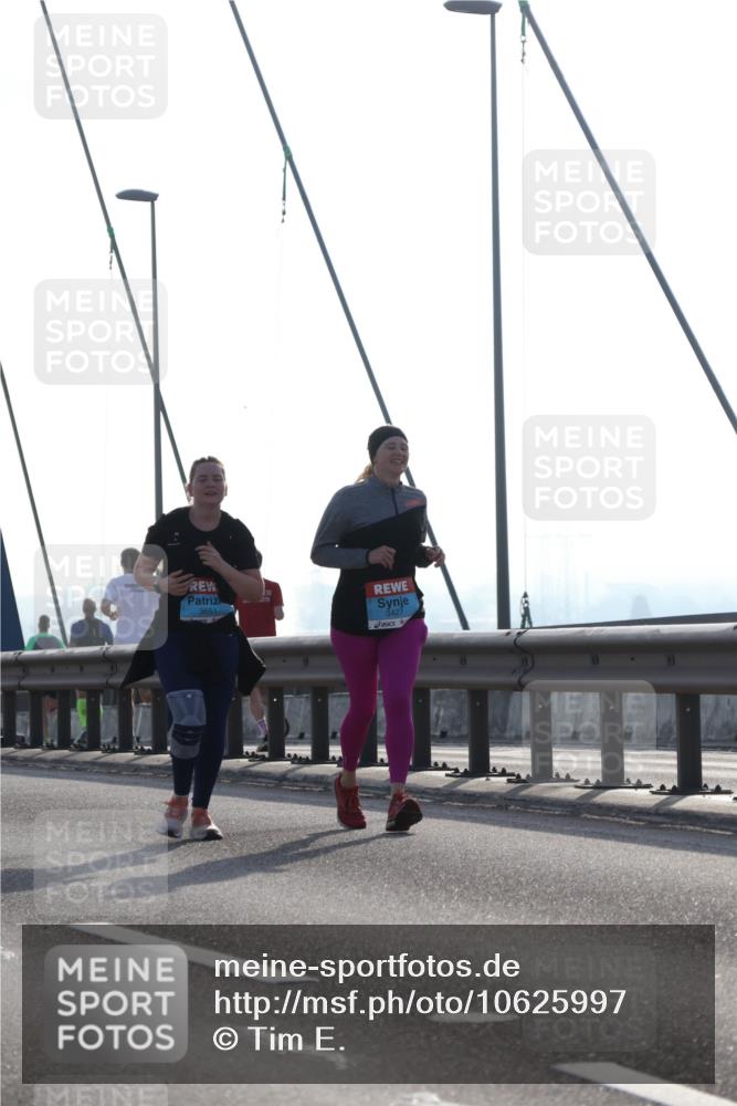 03.10.2026 - Köhlbrandbrückenlauf Tim E. http://msf.ph/oto/10625997 03.10.2026 09:42:46 Position 1 3651, 3427 meine-sportfotos.de
