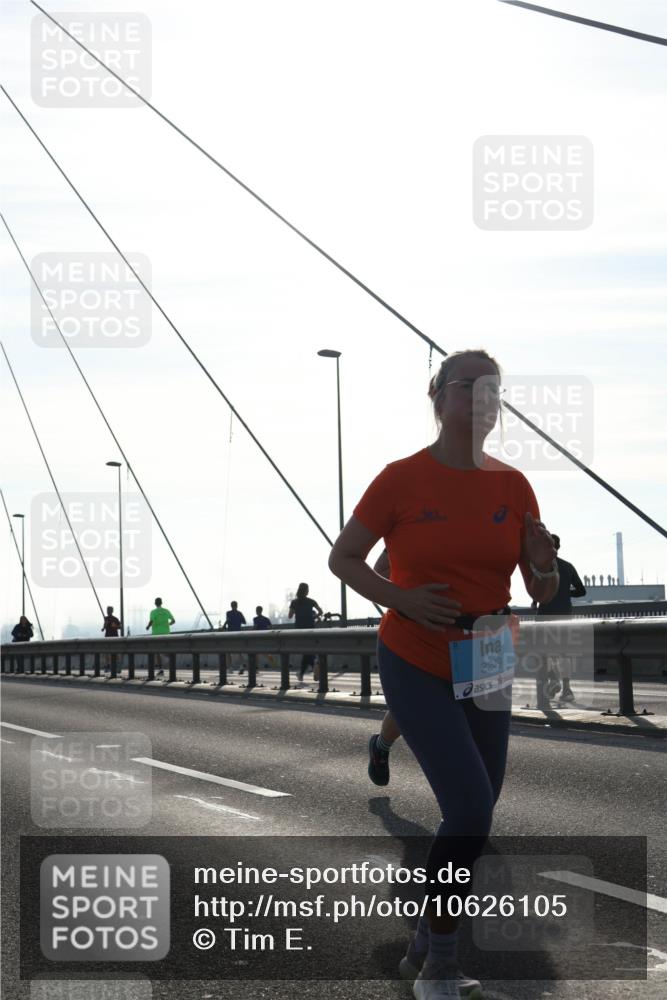 03.10.2026 - Köhlbrandbrückenlauf Tim E. http://msf.ph/oto/10626105 03.10.2026 09:42:58 Position 1 3249 meine-sportfotos.de