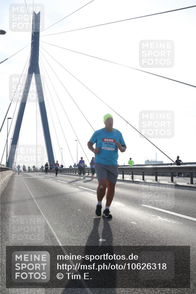 03.10.2026 - Köhlbrandbrückenlauf Tim E. http://msf.ph/oto/10626318 03.10.2026 09:43:27 Position 1 3661 meine-sportfotos.de