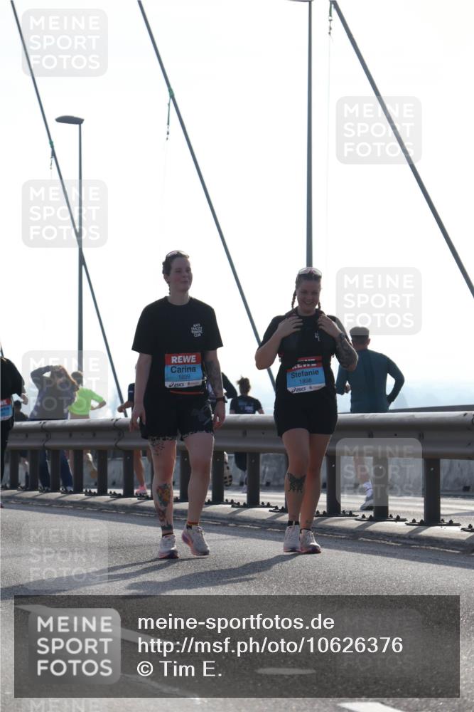 03.10.2026 - Köhlbrandbrückenlauf Tim E. http://msf.ph/oto/10626376 03.10.2026 09:43:38 Position 1 1899, 1898 meine-sportfotos.de