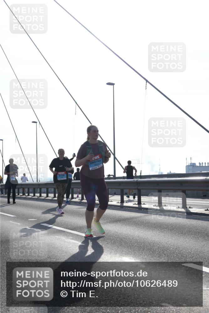 03.10.2026 - Köhlbrandbrückenlauf Tim E. http://msf.ph/oto/10626489 03.10.2026 09:43:49 Position 1 3691 meine-sportfotos.de