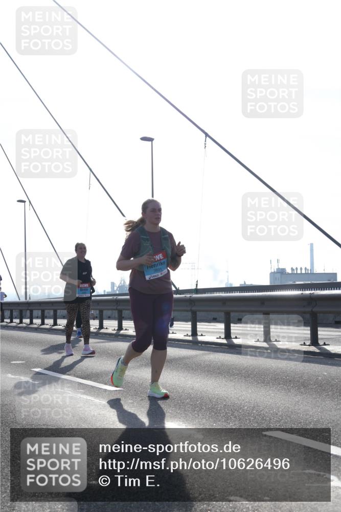 03.10.2026 - Köhlbrandbrückenlauf Tim E. http://msf.ph/oto/10626496 03.10.2026 09:43:49 Position 1 3691 meine-sportfotos.de