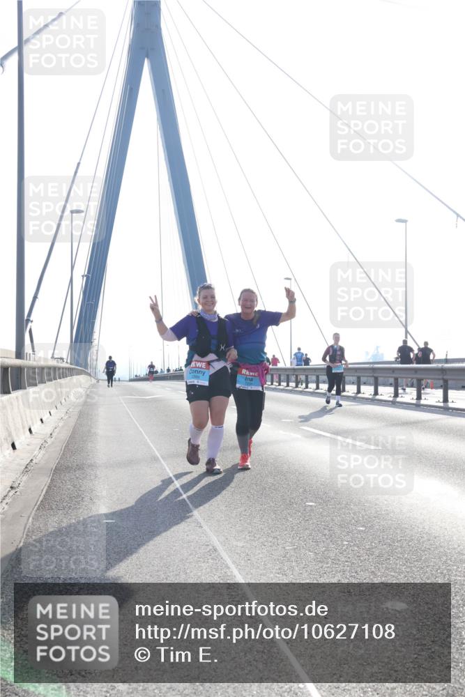 03.10.2026 - Köhlbrandbrückenlauf Tim E. http://msf.ph/oto/10627108 03.10.2026 09:45:40 Position 1  meine-sportfotos.de