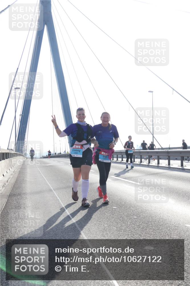 03.10.2026 - Köhlbrandbrückenlauf Tim E. http://msf.ph/oto/10627122 03.10.2026 09:45:41 Position 1 3388 meine-sportfotos.de