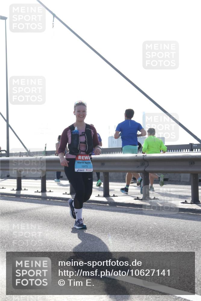 03.10.2026 - Köhlbrandbrückenlauf Tim E. http://msf.ph/oto/10627141 03.10.2026 09:45:44 Position 1 1975 meine-sportfotos.de