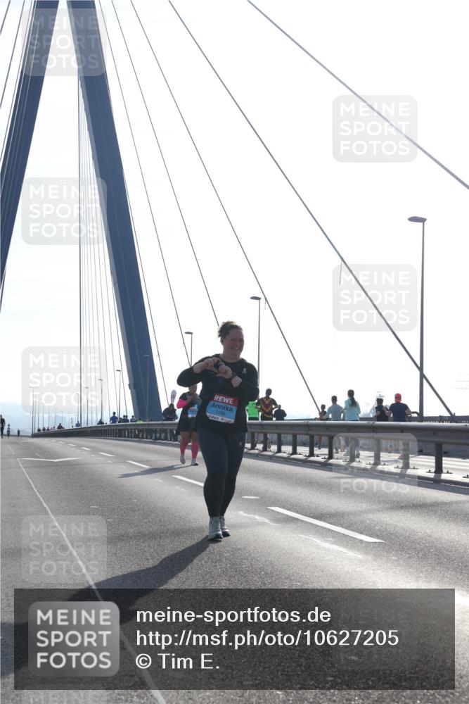 03.10.2026 - Köhlbrandbrückenlauf Tim E. http://msf.ph/oto/10627205 03.10.2026 09:46:04 Position 1 1186 meine-sportfotos.de