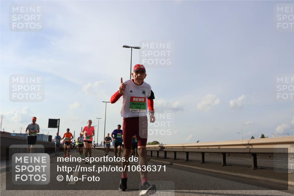 03.10.2026 - Köhlbrandbrückenlauf Mo-Foto http://msf.ph/oto/10636371 03.10.2026 16:07:53 Position 3 7645 meine-sportfotos.de