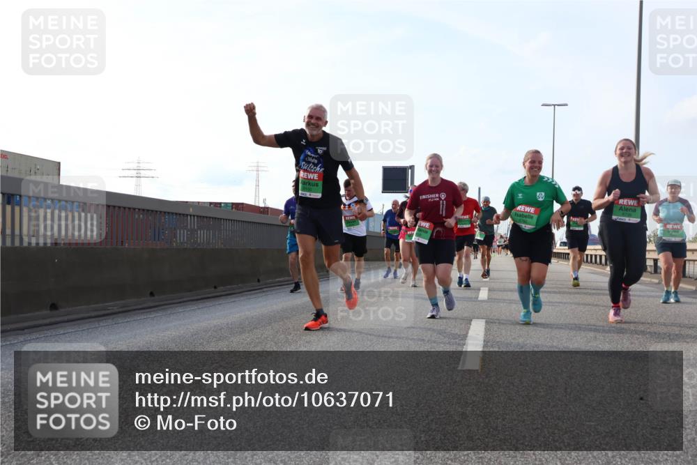 03.10.2026 - Köhlbrandbrückenlauf Mo-Foto http://msf.ph/oto/10637071 03.10.2026 16:09:44 Position 3 9100 meine-sportfotos.de
