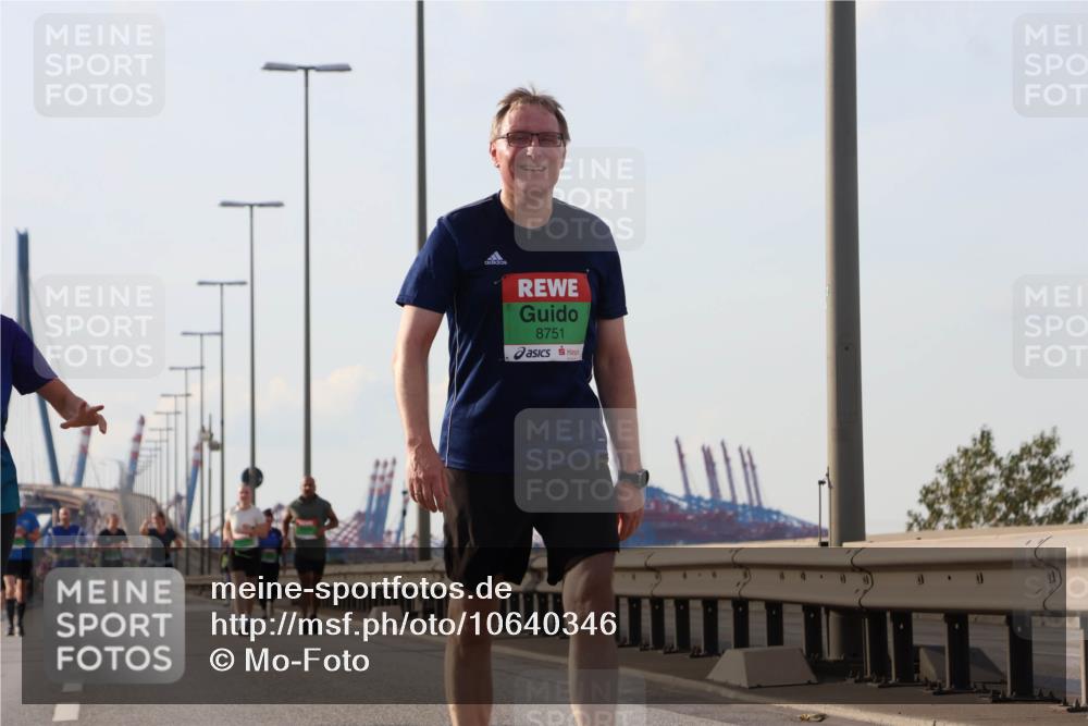 03.10.2026 - Köhlbrandbrückenlauf Mo-Foto http://msf.ph/oto/10640346 03.10.2026 16:18:10 Position 3 8751 meine-sportfotos.de
