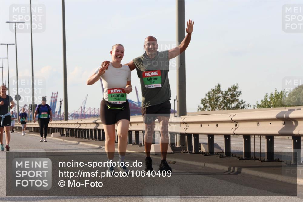 03.10.2026 - Köhlbrandbrückenlauf Mo-Foto http://msf.ph/oto/10640409 03.10.2026 16:18:25 Position 3 7442, 7441 meine-sportfotos.de