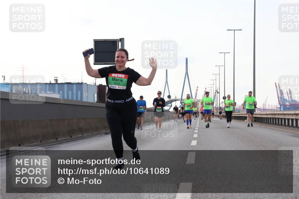 03.10.2026 - Köhlbrandbrückenlauf Mo-Foto http://msf.ph/oto/10641089 03.10.2026 16:20:15 Position 3 9645 meine-sportfotos.de