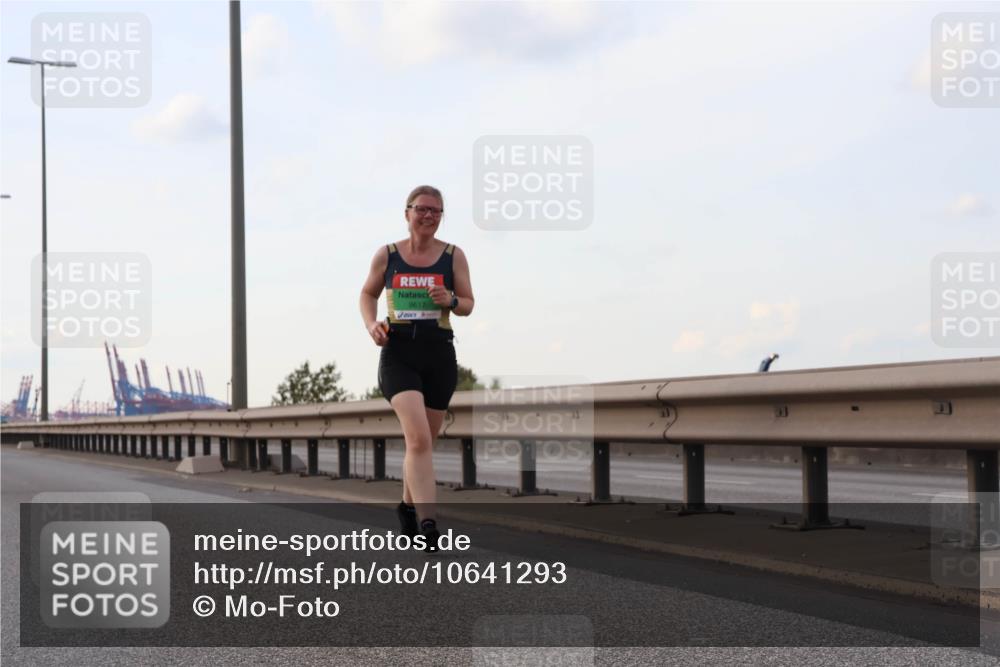 03.10.2026 - Köhlbrandbrückenlauf Mo-Foto http://msf.ph/oto/10641293 03.10.2026 16:20:50 Position 3 9617 meine-sportfotos.de