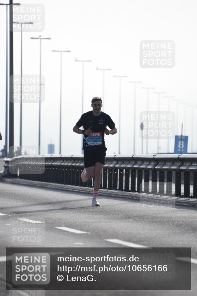 03.10.2026 - Köhlbrandbrückenlauf LenaG. http://msf.ph/oto/10656166 03.10.2026 09:15:56 Position 1 1773, 1 meine-sportfotos.de