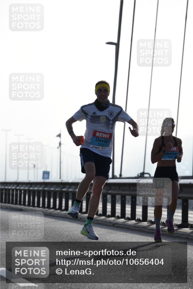 03.10.2026 - Köhlbrandbrückenlauf LenaG. http://msf.ph/oto/10656404 03.10.2026 09:17:24 Position 1 1324, 1467 meine-sportfotos.de