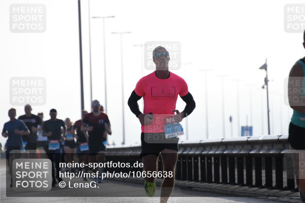 03.10.2026 - Köhlbrandbrückenlauf LenaG. http://msf.ph/oto/10656638 03.10.2026 09:18:57 Position 1 1939 meine-sportfotos.de