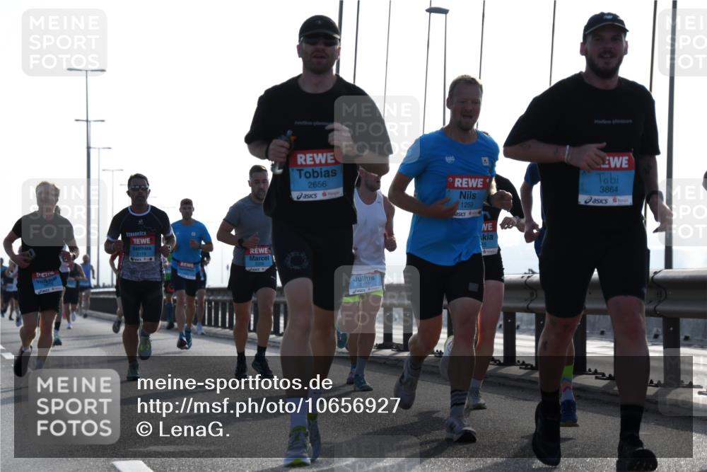 03.10.2026 - Köhlbrandbrückenlauf LenaG. http://msf.ph/oto/10656927 03.10.2026 09:20:08 Position 1 2178, 2656, 2108, 1259, 3864 meine-sportfotos.de