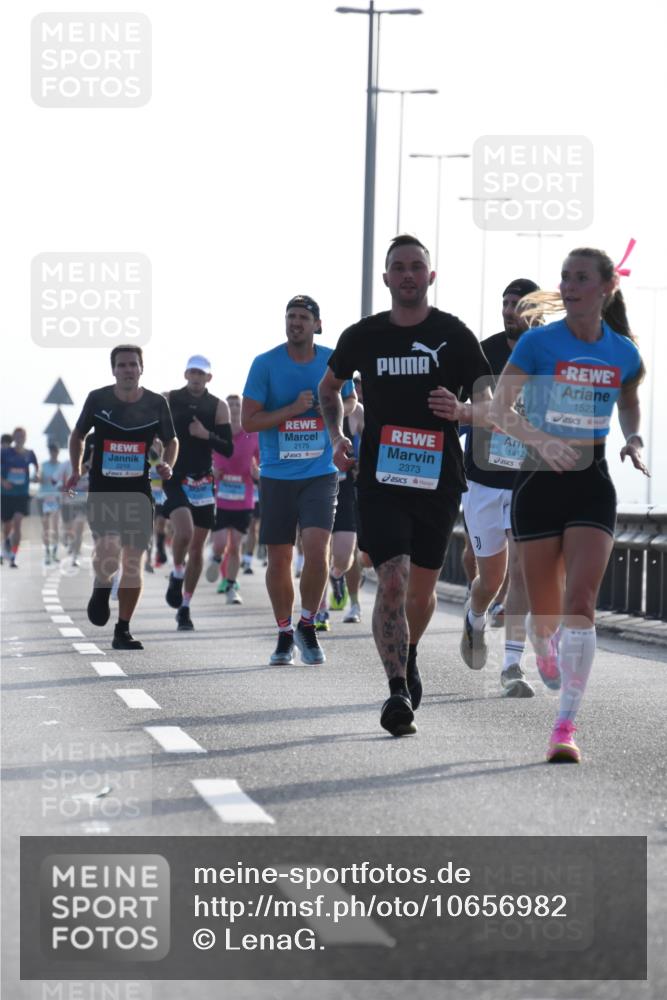 03.10.2026 - Köhlbrandbrückenlauf LenaG. http://msf.ph/oto/10656982 03.10.2026 09:20:23 Position 1 2219, 2175, 2373, 1523, 1412 meine-sportfotos.de