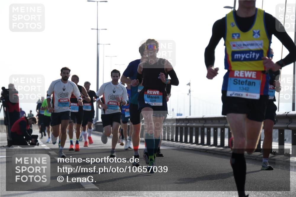 03.10.2026 - Köhlbrandbrückenlauf LenaG. http://msf.ph/oto/10657039 03.10.2026 09:20:47 Position 1 2246, 1342 meine-sportfotos.de