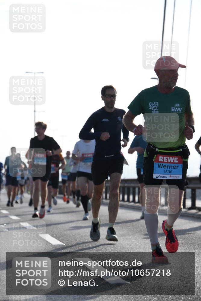 03.10.2026 - Köhlbrandbrückenlauf LenaG. http://msf.ph/oto/10657218 03.10.2026 09:21:38 Position 1 1506 meine-sportfotos.de