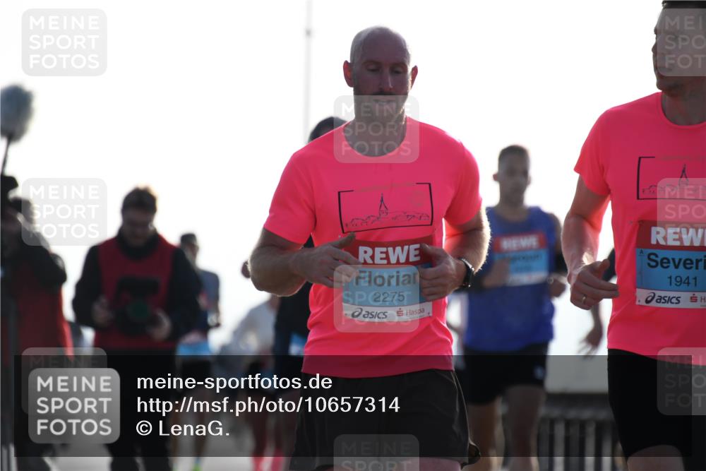 03.10.2026 - Köhlbrandbrückenlauf LenaG. http://msf.ph/oto/10657314 03.10.2026 09:22:06 Position 1 2275, 1941 meine-sportfotos.de