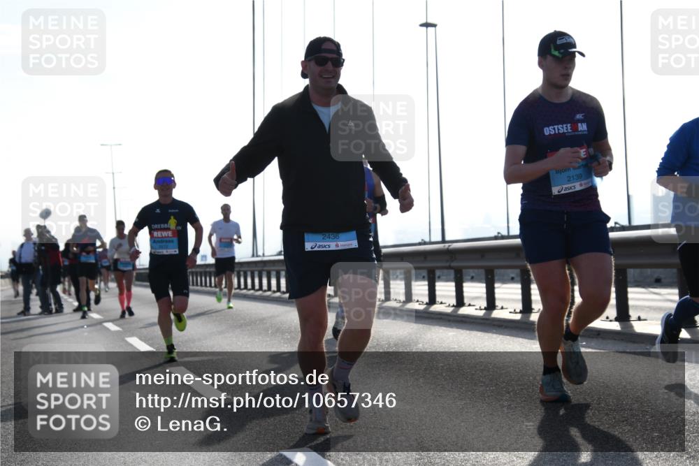 03.10.2026 - Köhlbrandbrückenlauf LenaG. http://msf.ph/oto/10657346 03.10.2026 09:22:12 Position 1 2436, 2139 meine-sportfotos.de
