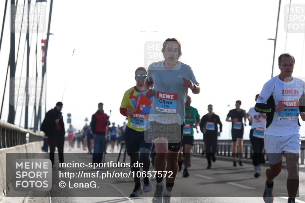 03.10.2026 - Köhlbrandbrückenlauf LenaG. http://msf.ph/oto/10657572 03.10.2026 09:23:15 Position 1 1476, 1475 meine-sportfotos.de