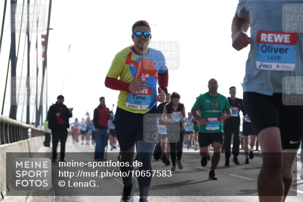 03.10.2026 - Köhlbrandbrückenlauf LenaG. http://msf.ph/oto/10657583 03.10.2026 09:23:17 Position 1 2367, 1476 meine-sportfotos.de