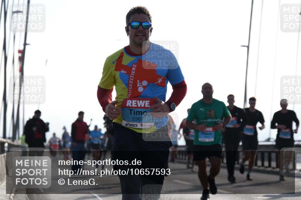03.10.2026 - Köhlbrandbrückenlauf LenaG. http://msf.ph/oto/10657593 03.10.2026 09:23:18 Position 1 2367 meine-sportfotos.de