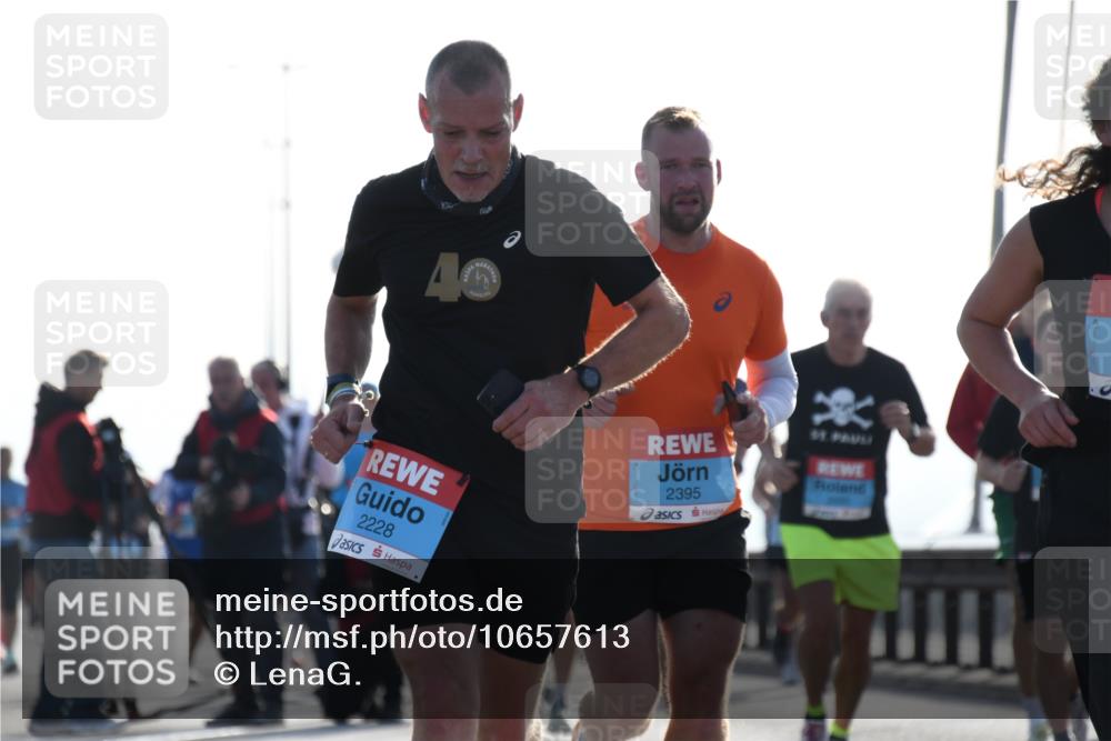 03.10.2026 - Köhlbrandbrückenlauf LenaG. http://msf.ph/oto/10657613 03.10.2026 09:23:23 Position 1 2228, 2395 meine-sportfotos.de