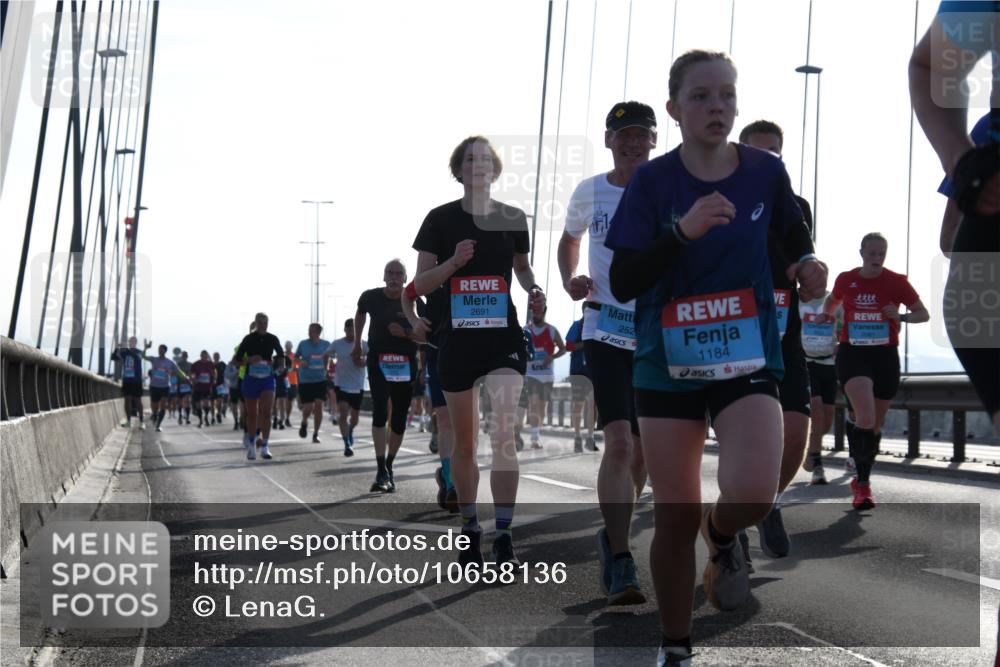 03.10.2026 - Köhlbrandbrückenlauf LenaG. http://msf.ph/oto/10658136 03.10.2026 09:27:02 Position 1 2691, 252, 1184 meine-sportfotos.de