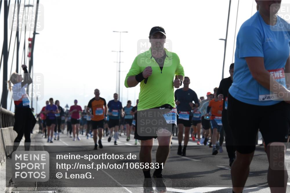 03.10.2026 - Köhlbrandbrückenlauf LenaG. http://msf.ph/oto/10658331 03.10.2026 09:27:47 Position 1 247 meine-sportfotos.de