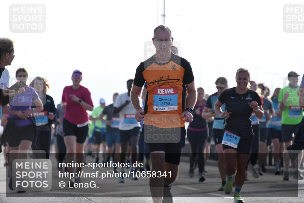 03.10.2026 - Köhlbrandbrückenlauf LenaG. http://msf.ph/oto/10658341 03.10.2026 09:27:50 Position 1 3759, 2587 meine-sportfotos.de