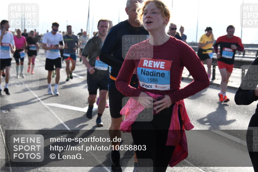 03.10.2026 - Köhlbrandbrückenlauf LenaG. http://msf.ph/oto/10658803 03.10.2026 09:30:55 Position 1 2479, 1566 meine-sportfotos.de