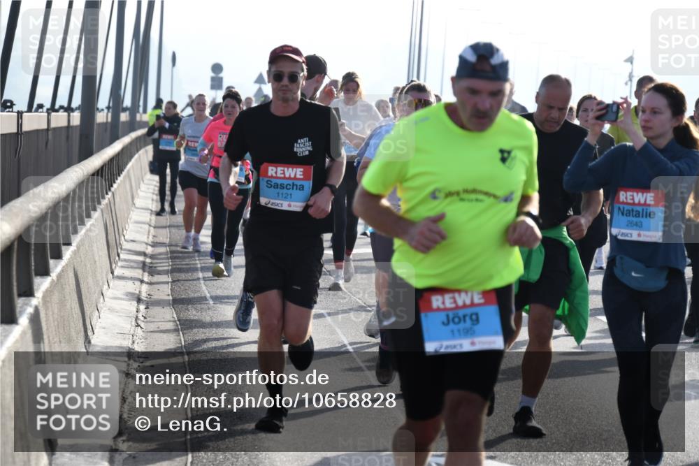 03.10.2026 - Köhlbrandbrückenlauf LenaG. http://msf.ph/oto/10658828 03.10.2026 09:31:10 Position 1 87, 1121, 1195, 2643 meine-sportfotos.de