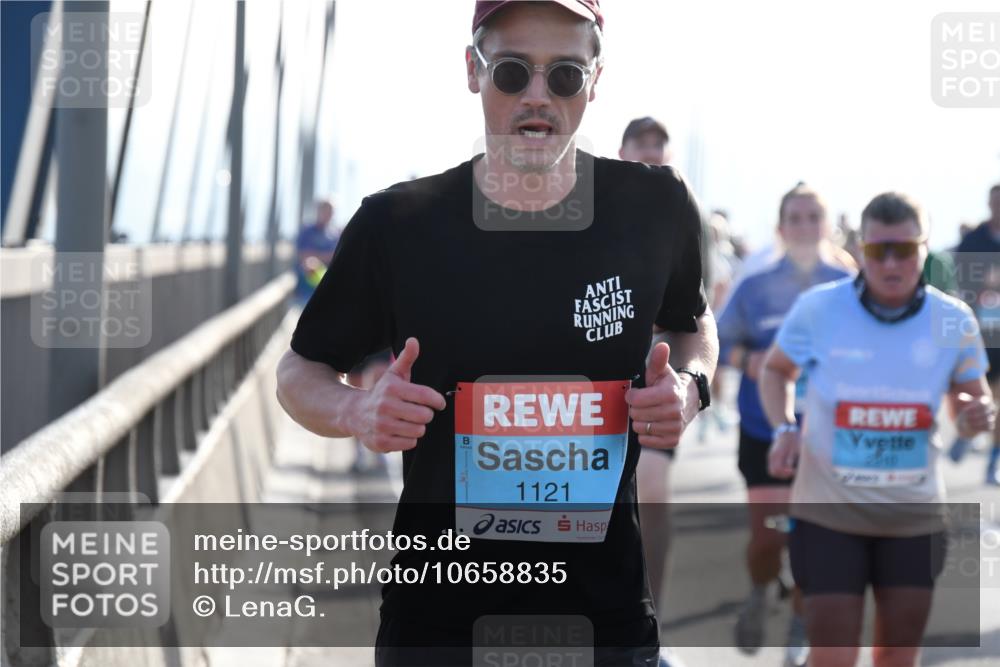 03.10.2026 - Köhlbrandbrückenlauf LenaG. http://msf.ph/oto/10658835 03.10.2026 09:31:13 Position 1 1121, 2010 meine-sportfotos.de