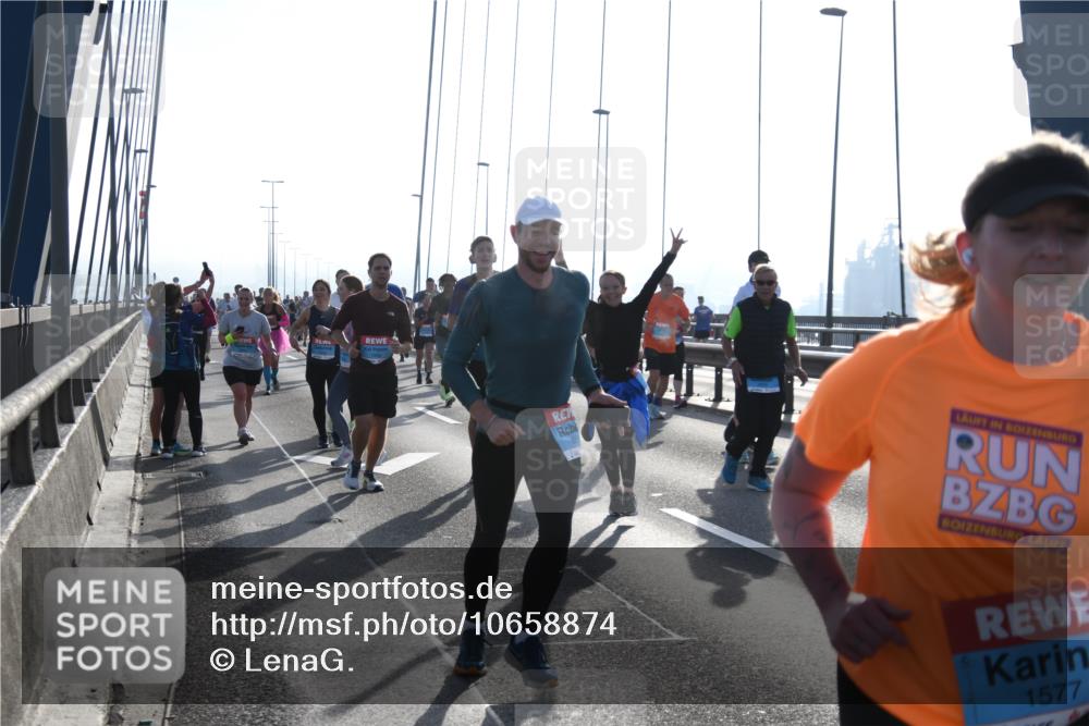 03.10.2026 - Köhlbrandbrückenlauf LenaG. http://msf.ph/oto/10658874 03.10.2026 09:31:36 Position 1 1577 meine-sportfotos.de
