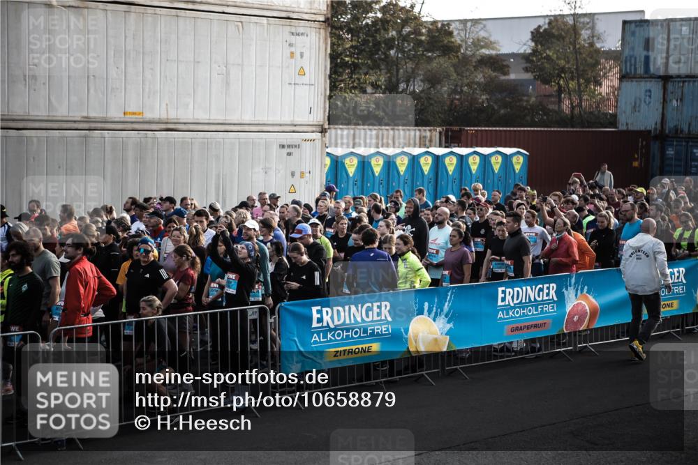 03.10.2026 - Köhlbrandbrückenlauf H.Heesch http://msf.ph/oto/10658879 03.10.2026 09:00:10 Ziel  meine-sportfotos.de