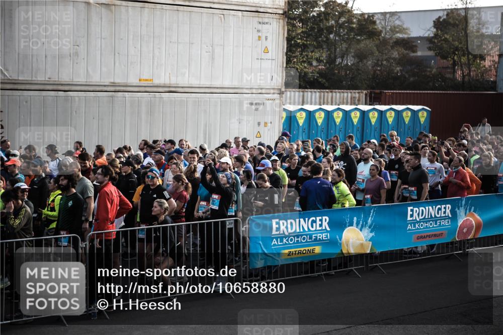 03.10.2026 - Köhlbrandbrückenlauf H.Heesch http://msf.ph/oto/10658880 03.10.2026 09:00:10 Ziel  meine-sportfotos.de