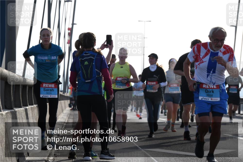03.10.2026 - Köhlbrandbrückenlauf LenaG. http://msf.ph/oto/10658903 03.10.2026 09:32:02 Position 1 1619, 2589, 3658 meine-sportfotos.de