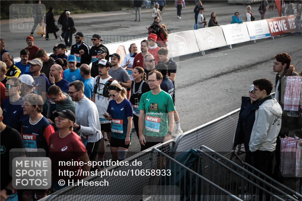 03.10.2026 - Köhlbrandbrückenlauf H.Heesch http://msf.ph/oto/10658933 03.10.2026 09:02:38 Ziel  meine-sportfotos.de
