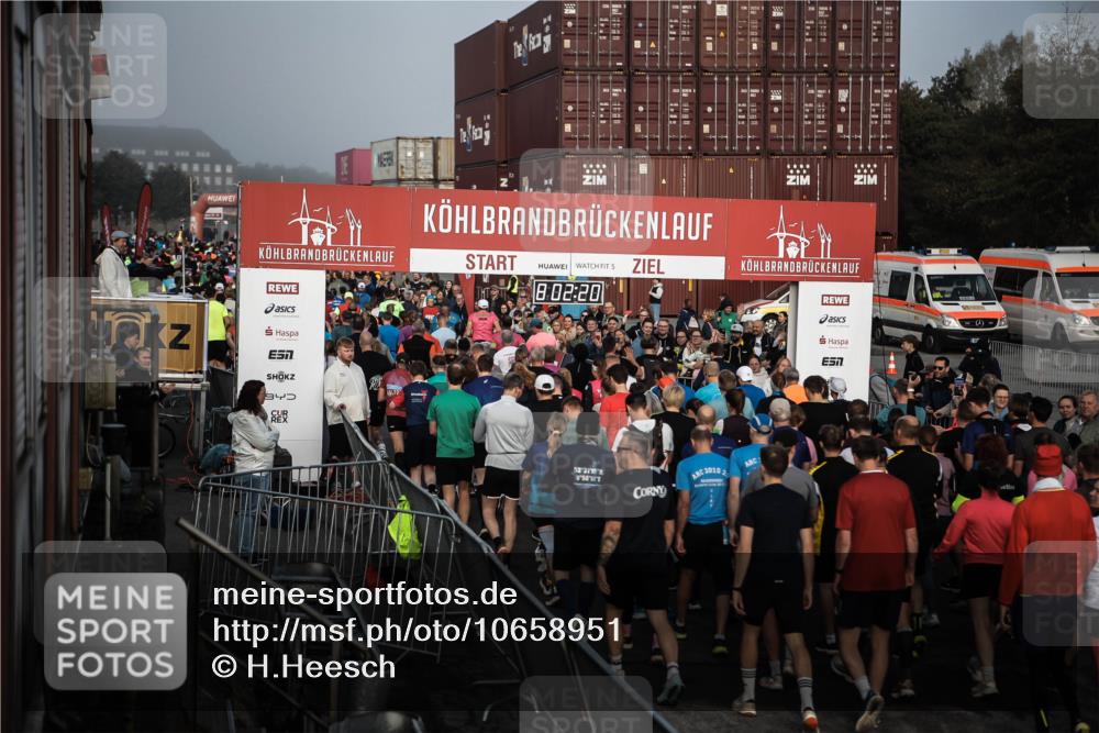 03.10.2026 - Köhlbrandbrückenlauf H.Heesch http://msf.ph/oto/10658951 03.10.2026 09:03:13 Ziel  meine-sportfotos.de