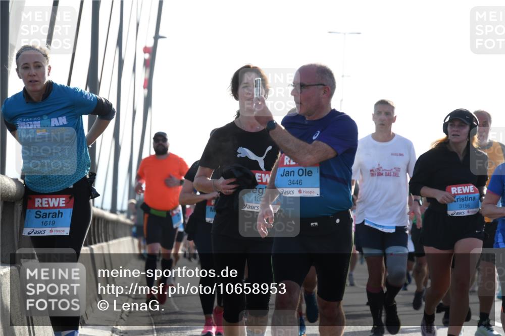 03.10.2026 - Köhlbrandbrückenlauf LenaG. http://msf.ph/oto/10658953 03.10.2026 09:32:34 Position 1 70, 3, 1619, 3446, 13, 3156 meine-sportfotos.de