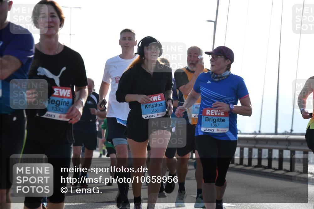 03.10.2026 - Köhlbrandbrückenlauf LenaG. http://msf.ph/oto/10658956 03.10.2026 09:32:36 Position 1 1333, 3156, 1367 meine-sportfotos.de