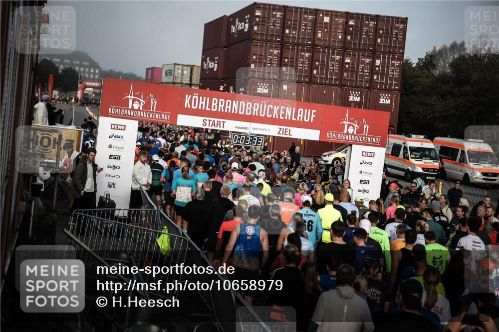 03.10.2026 - Köhlbrandbrückenlauf H.Heesch http://msf.ph/oto/10658979 03.10.2026 09:04:26 Ziel  meine-sportfotos.de