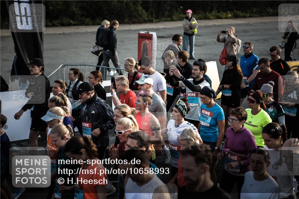 03.10.2026 - Köhlbrandbrückenlauf H.Heesch http://msf.ph/oto/10658993 03.10.2026 09:04:38 Ziel  meine-sportfotos.de