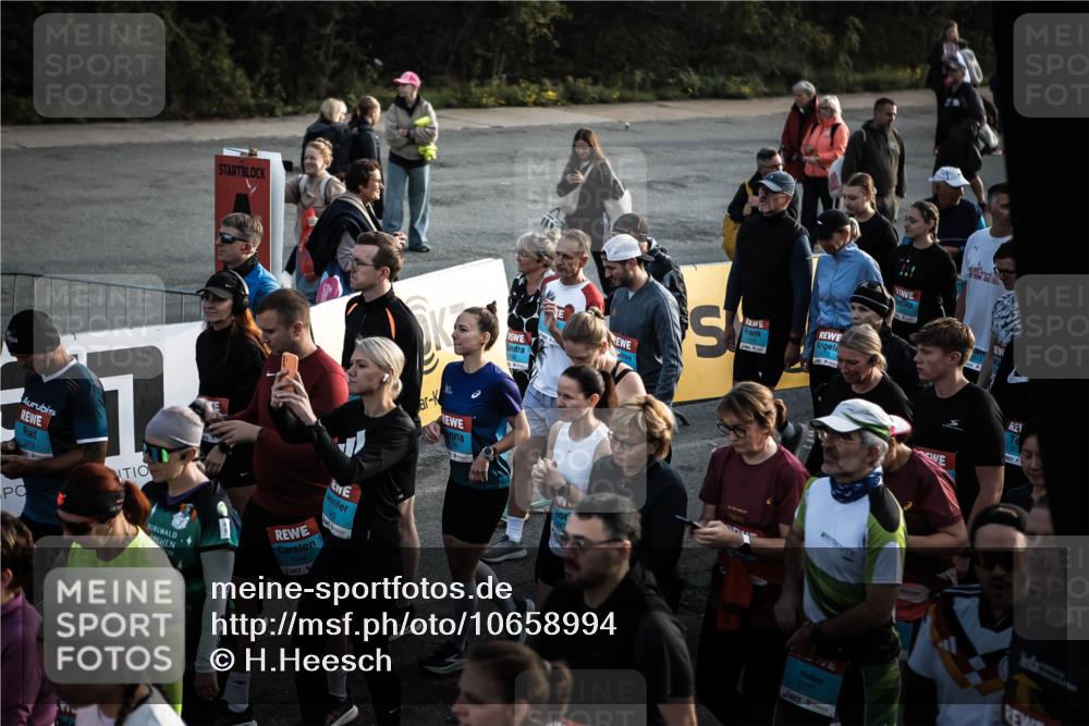 03.10.2026 - Köhlbrandbrückenlauf H.Heesch http://msf.ph/oto/10658994 03.10.2026 09:04:40 Ziel  meine-sportfotos.de