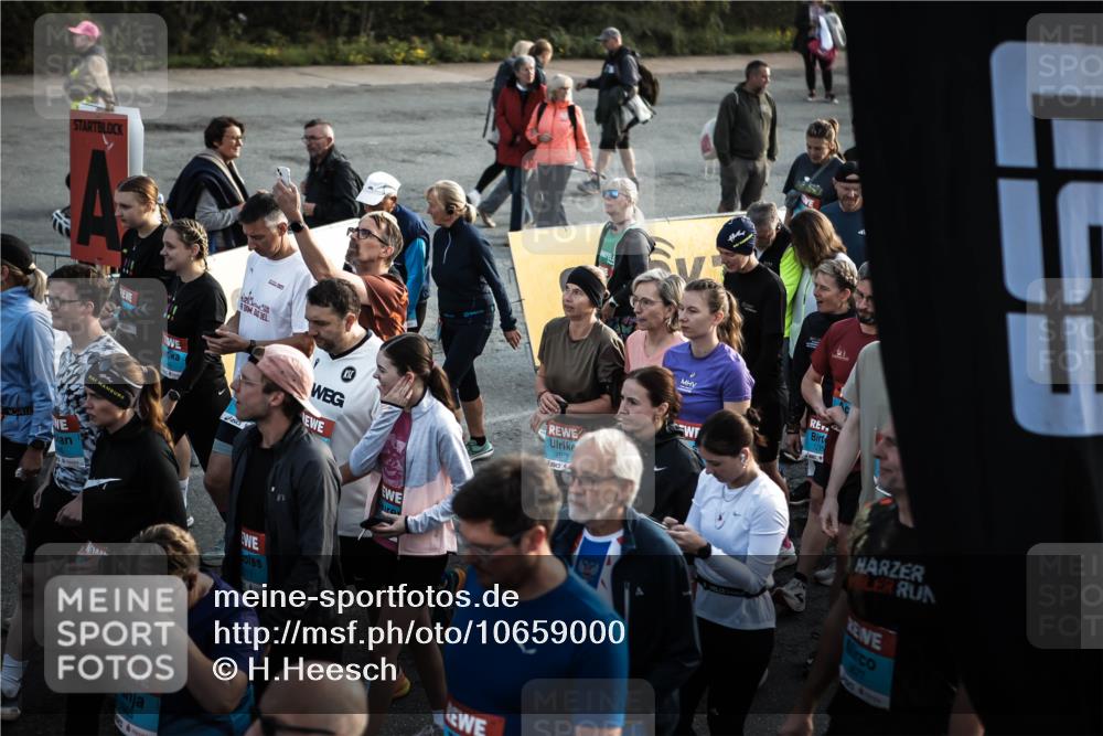 03.10.2026 - Köhlbrandbrückenlauf H.Heesch http://msf.ph/oto/10659000 03.10.2026 09:04:43 Ziel  meine-sportfotos.de