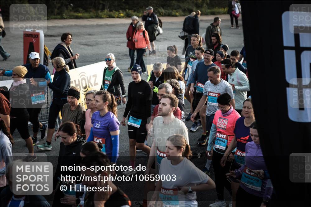 03.10.2026 - Köhlbrandbrückenlauf H.Heesch http://msf.ph/oto/10659003 03.10.2026 09:04:45 Ziel  meine-sportfotos.de