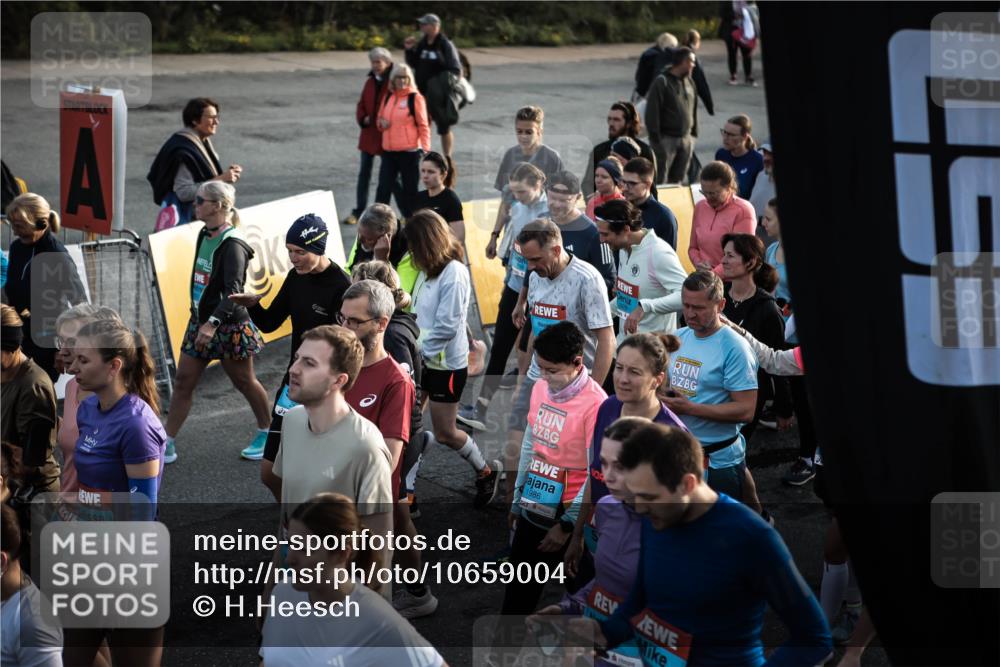 03.10.2026 - Köhlbrandbrückenlauf H.Heesch http://msf.ph/oto/10659004 03.10.2026 09:04:46 Ziel  meine-sportfotos.de
