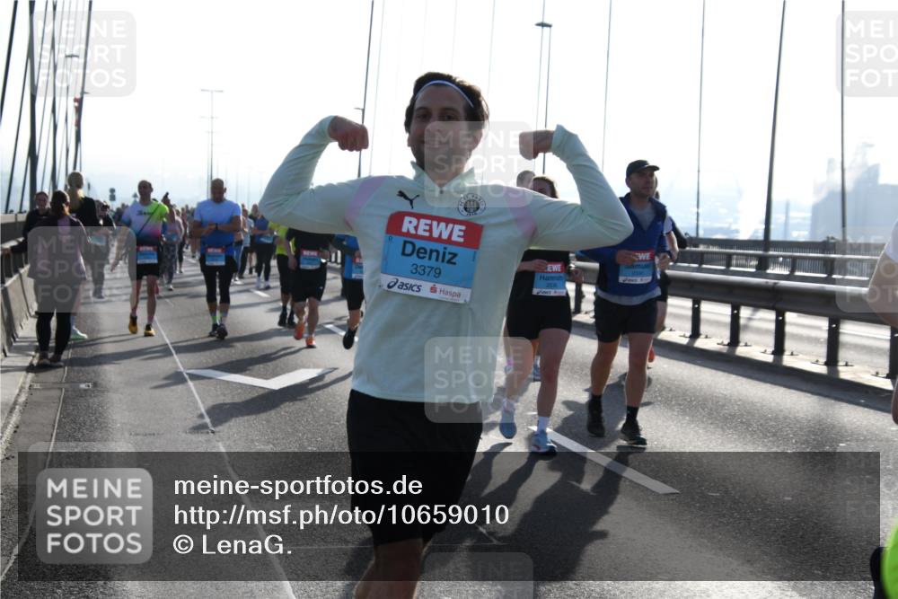 03.10.2026 - Köhlbrandbrückenlauf LenaG. http://msf.ph/oto/10659010 03.10.2026 09:33:26 Position 1 3379 meine-sportfotos.de